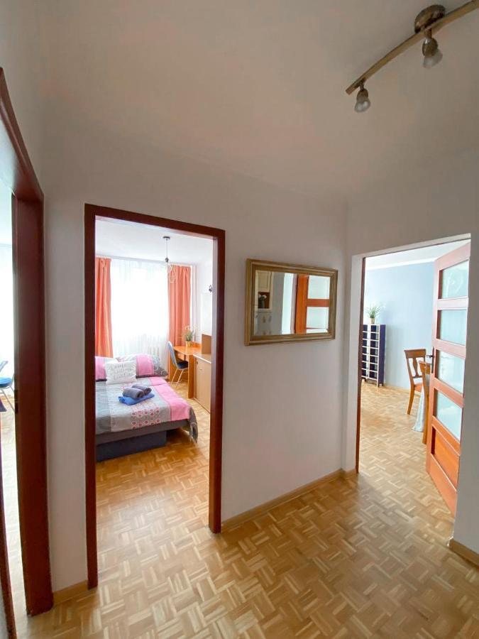 Room №3 Grzybowska 5 The Very Center Of Varšava Exteriér fotografie